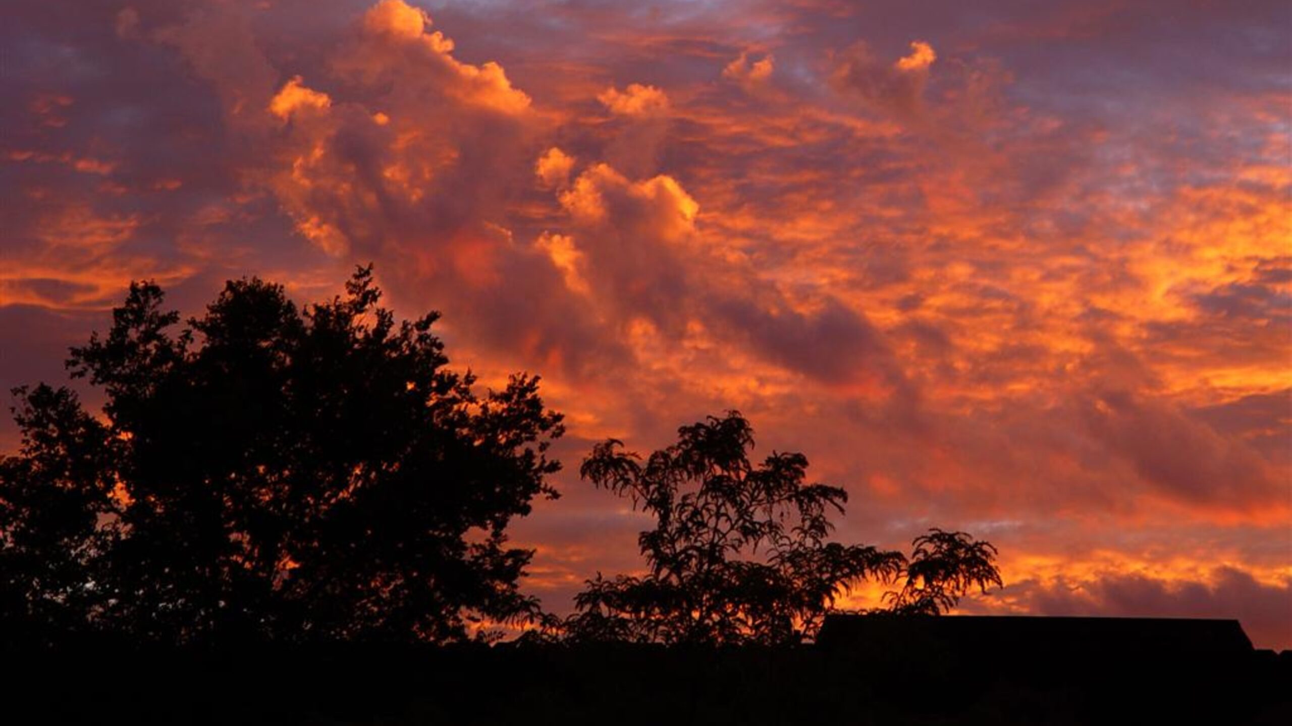 Fiery Sunset Clouds 4K Wallpaper
