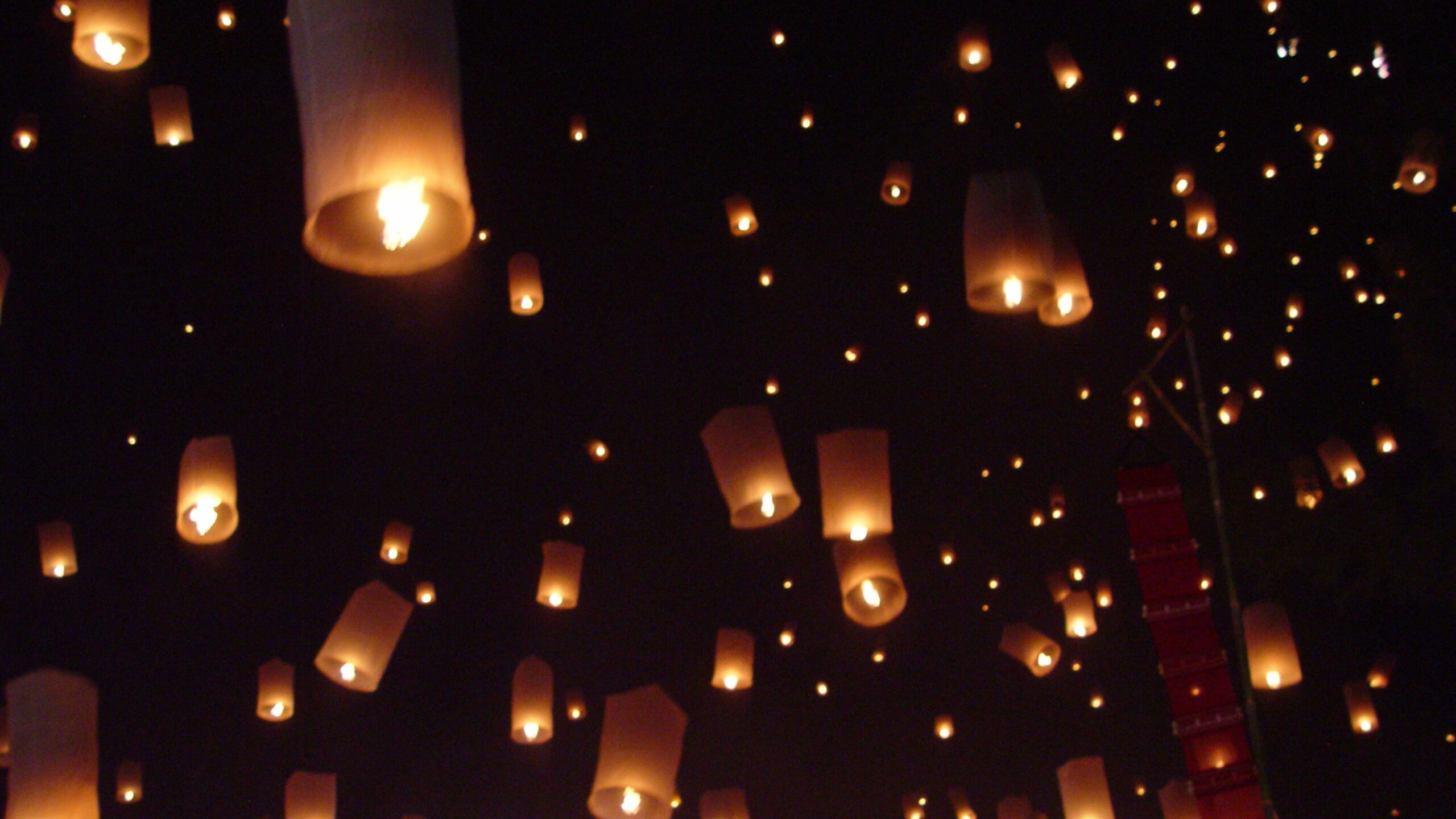 Floating Lanterns Night Sky Wallpaper 4K – Free Download