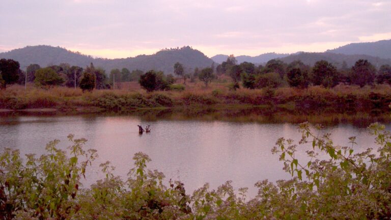 Calm Lake Reflection with Pink Sky and Hills – Thailand QHD Wallpaper