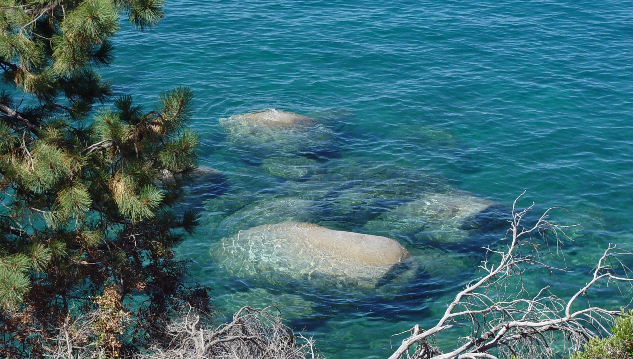 Lake Tahoe Clear Water HD Wallpaper | Turquoise Lake Rocks