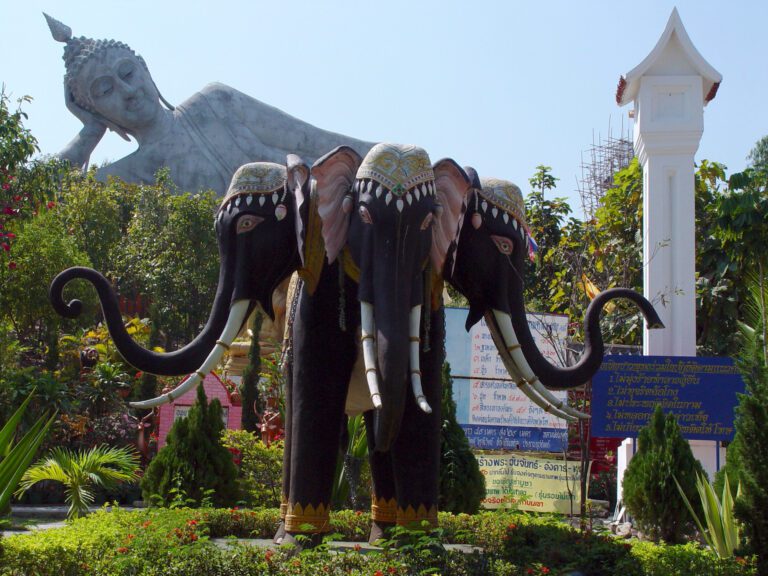 Thai Elephant Statues and Reclining Buddha – Temple Wallpaper
