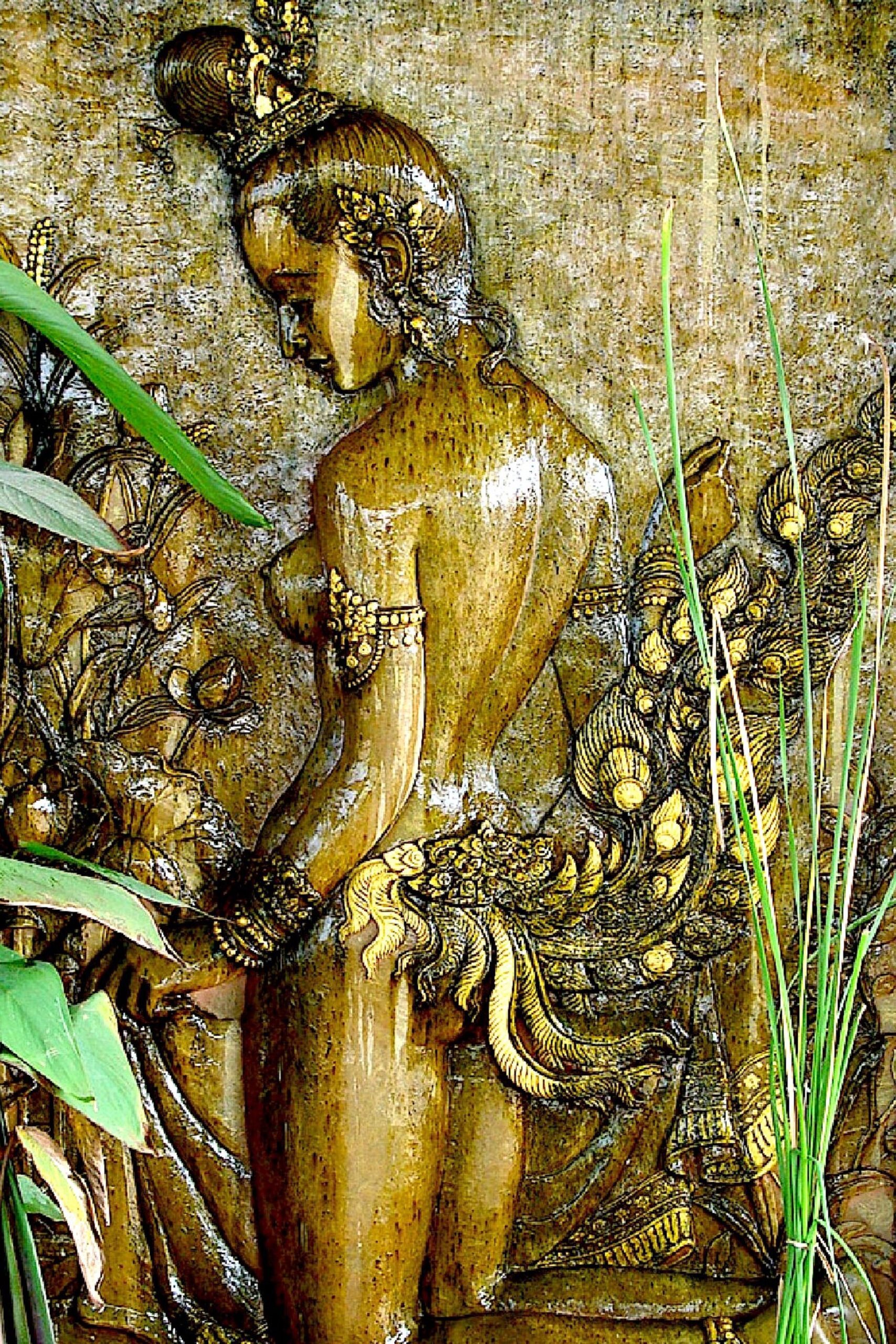 Thai Golden Relief Sculpture – Traditional Woman Figure